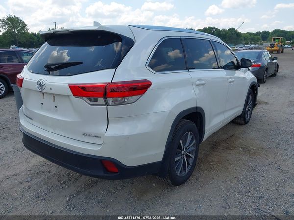 2017 TOYOTA HIGHLANDER XLE
