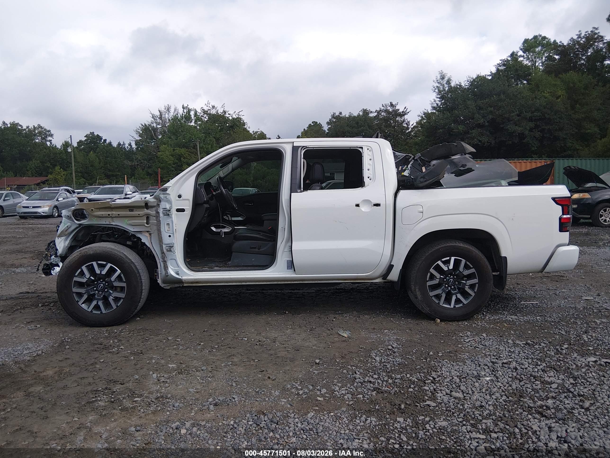 2024 NISSAN FRONTIER SL 4X2