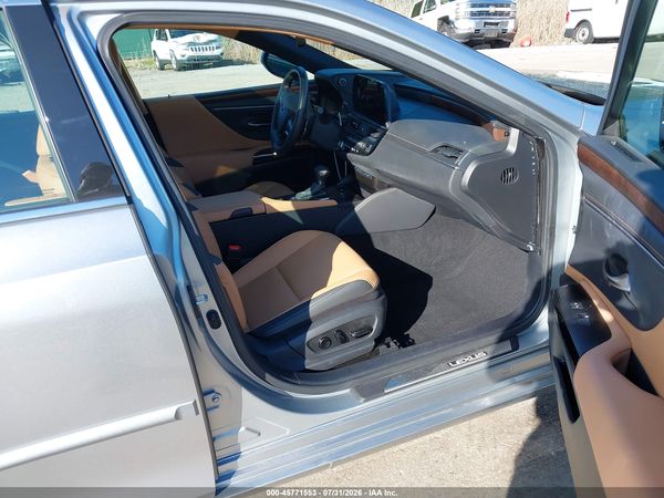 2025 LEXUS ES 300H 300h Premium