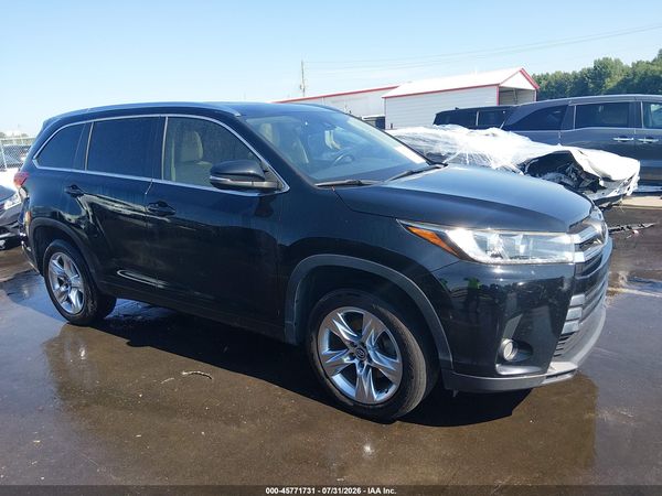 2017 TOYOTA HIGHLANDER LIMITED