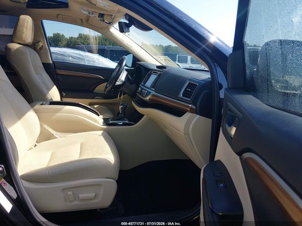 2017 TOYOTA HIGHLANDER LIMITED