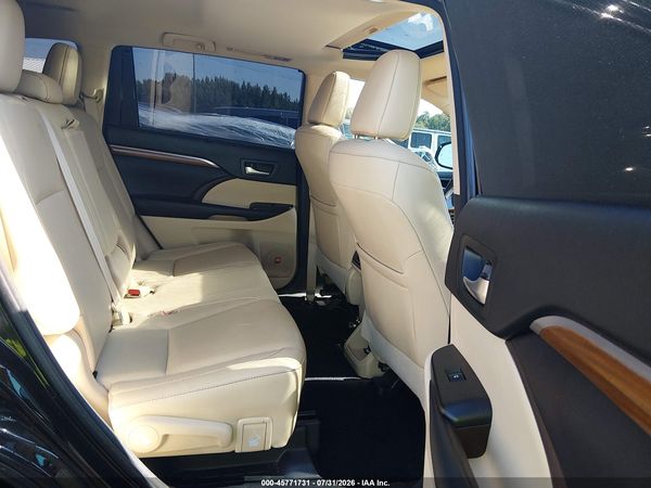 2017 TOYOTA HIGHLANDER LIMITED