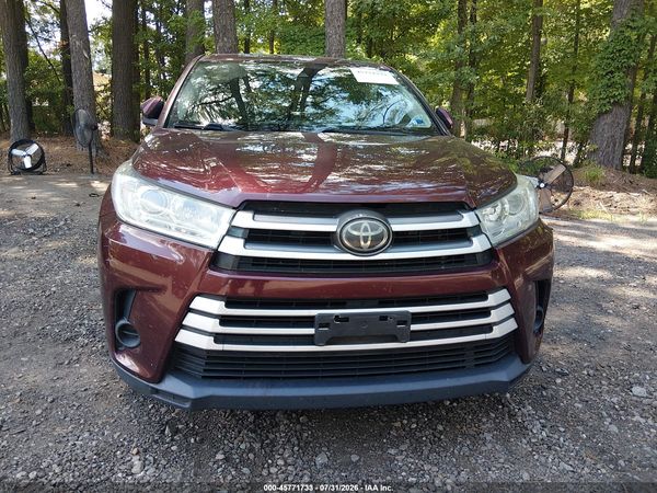 2019 TOYOTA HIGHLANDER LE