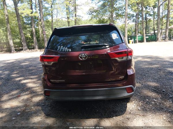2019 TOYOTA HIGHLANDER LE