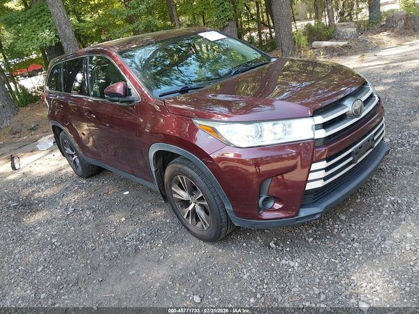 2019 TOYOTA HIGHLANDER LE