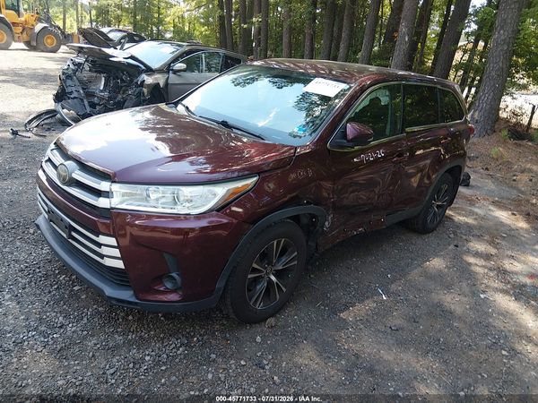 2019 TOYOTA HIGHLANDER LE