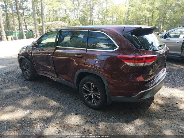 2019 TOYOTA HIGHLANDER LE