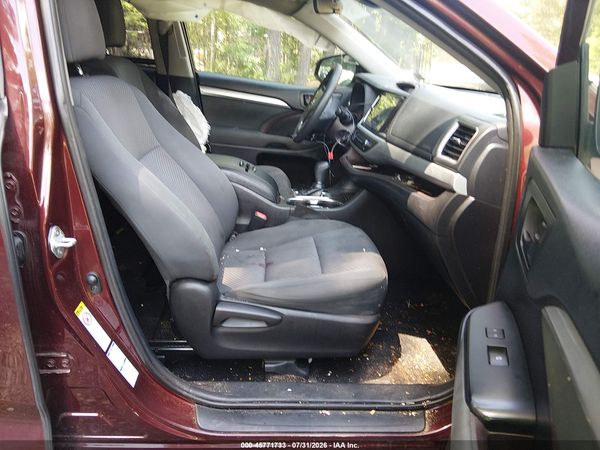 2019 TOYOTA HIGHLANDER LE