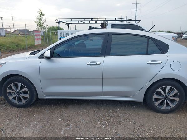 2022 KIA RIO S