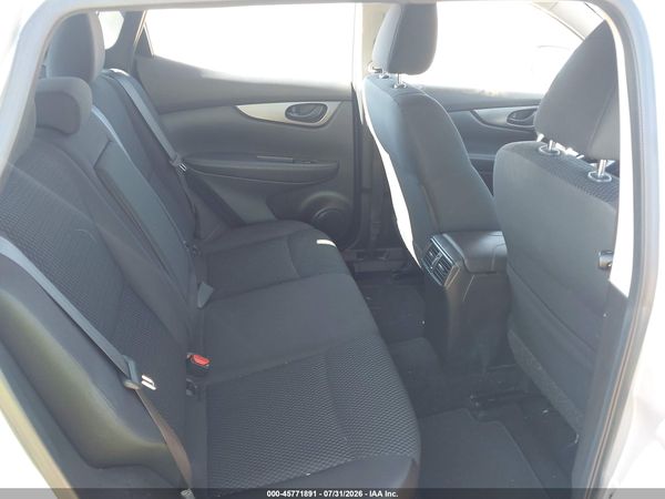 2019 NISSAN ROGUE SPORT S — I8