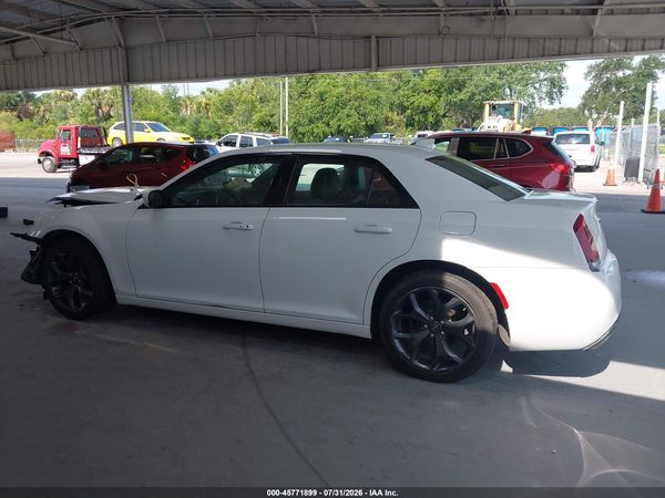 2021 CHRYSLER 300