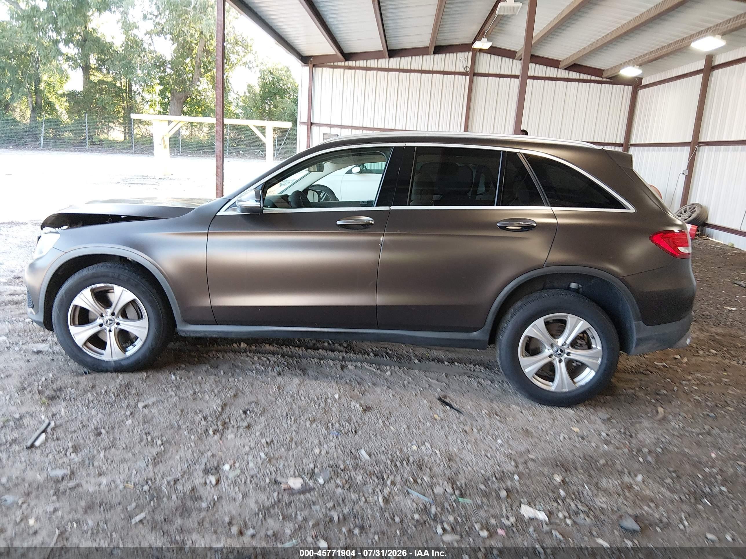 2016 MERCEDES-BENZ GLC 300 GLC300