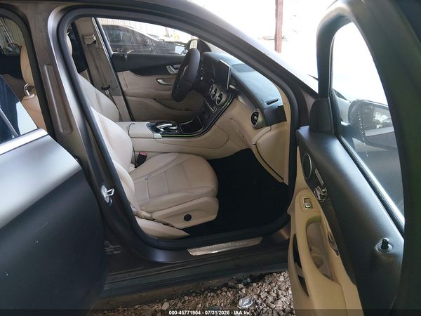 2016 MERCEDES-BENZ GLC 300 GLC300