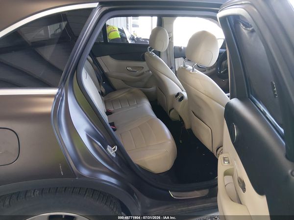 2016 MERCEDES-BENZ GLC 300 GLC300