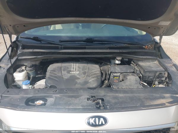 2017 KIA SEDONA LX
