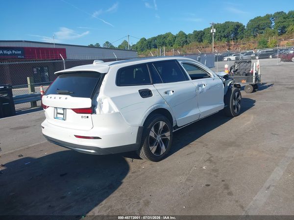 2025 VOLVO V60 CROSS COUNTRY