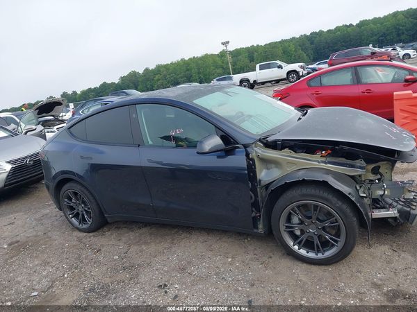 2025 TESLA MODEL Y