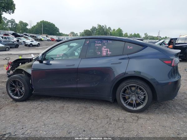 2025 TESLA MODEL Y