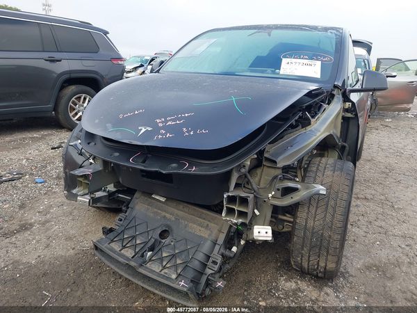 2025 TESLA MODEL Y