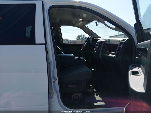 2017 RAM 3500 TRADESMAN  4X4 8' BOX