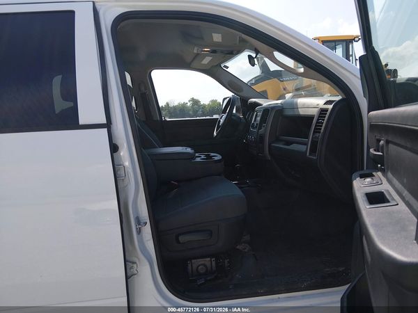 2017 RAM 3500 TRADESMAN  4X4 8' BOX