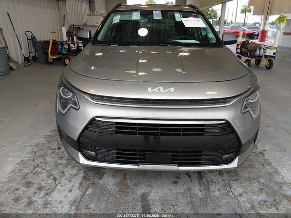 2023 KIA NIRO SX