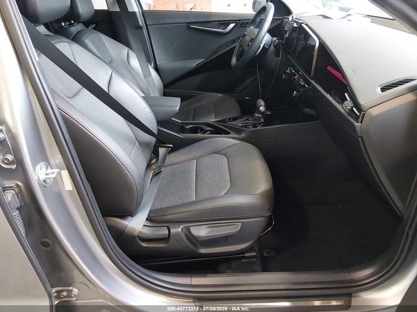 2023 KIA NIRO SX