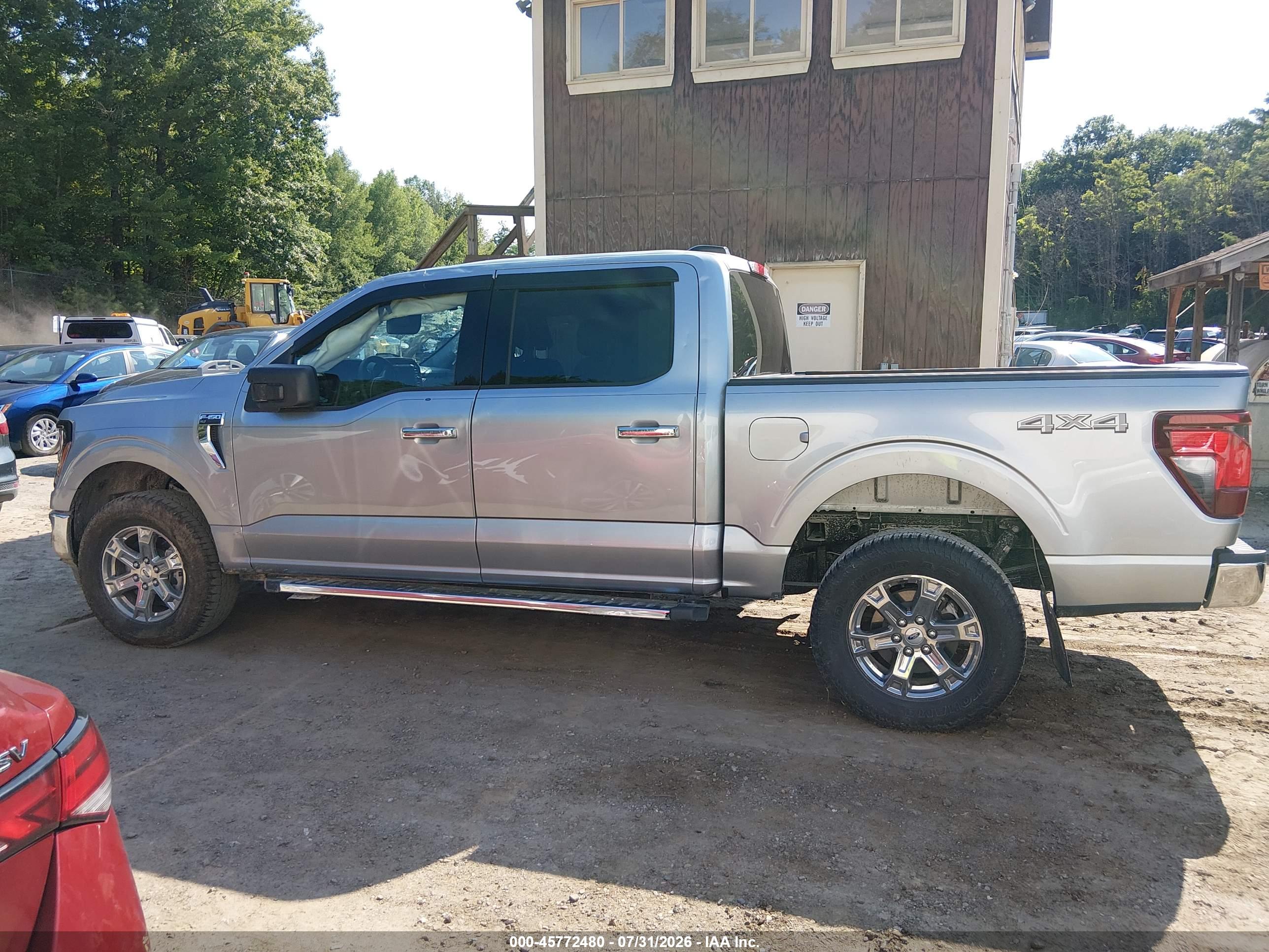 2025 FORD F-150 XLT