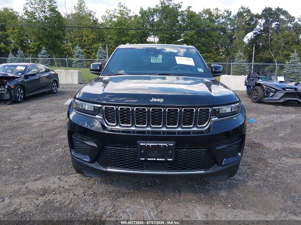 2024 JEEP GRAND CHEROKEE LAREDO X 4X4