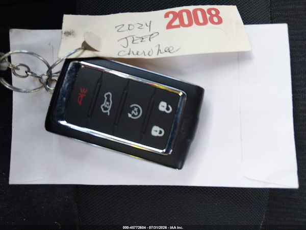 2024 JEEP GRAND CHEROKEE LAREDO X 4X4