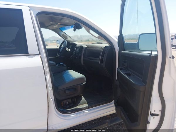 2016 RAM 3500 TRADESMAN — I5
