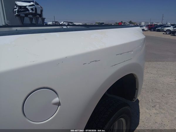 2016 RAM 3500 TRADESMAN — I6
