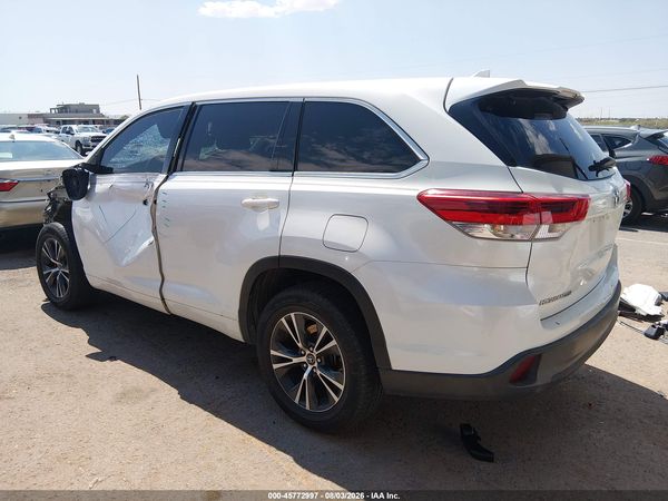 2017 TOYOTA HIGHLANDER LE PLUS