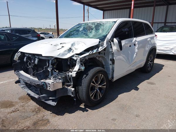 2017 TOYOTA HIGHLANDER LE PLUS