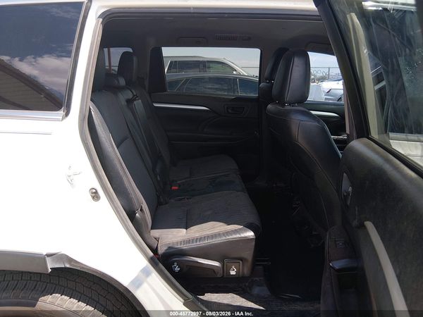 2017 TOYOTA HIGHLANDER LE PLUS