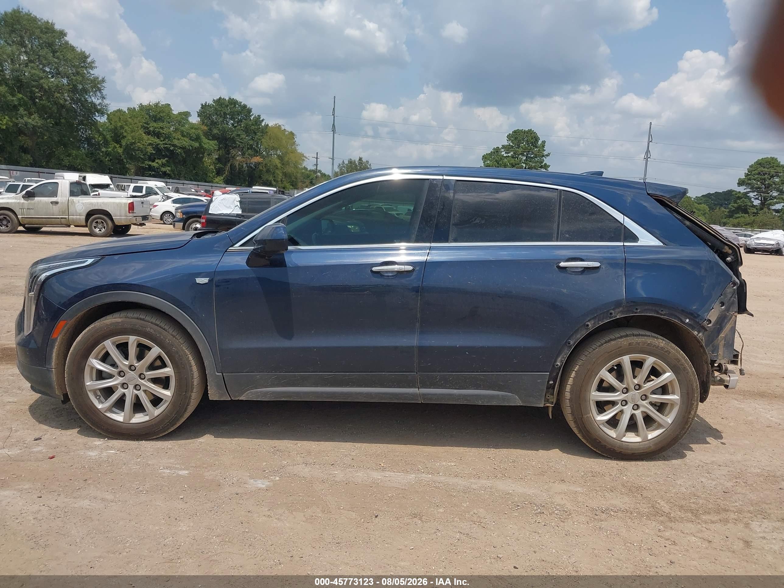 2021 CADILLAC XT4 FWD LUXURY