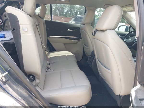 2021 CADILLAC XT4 FWD LUXURY