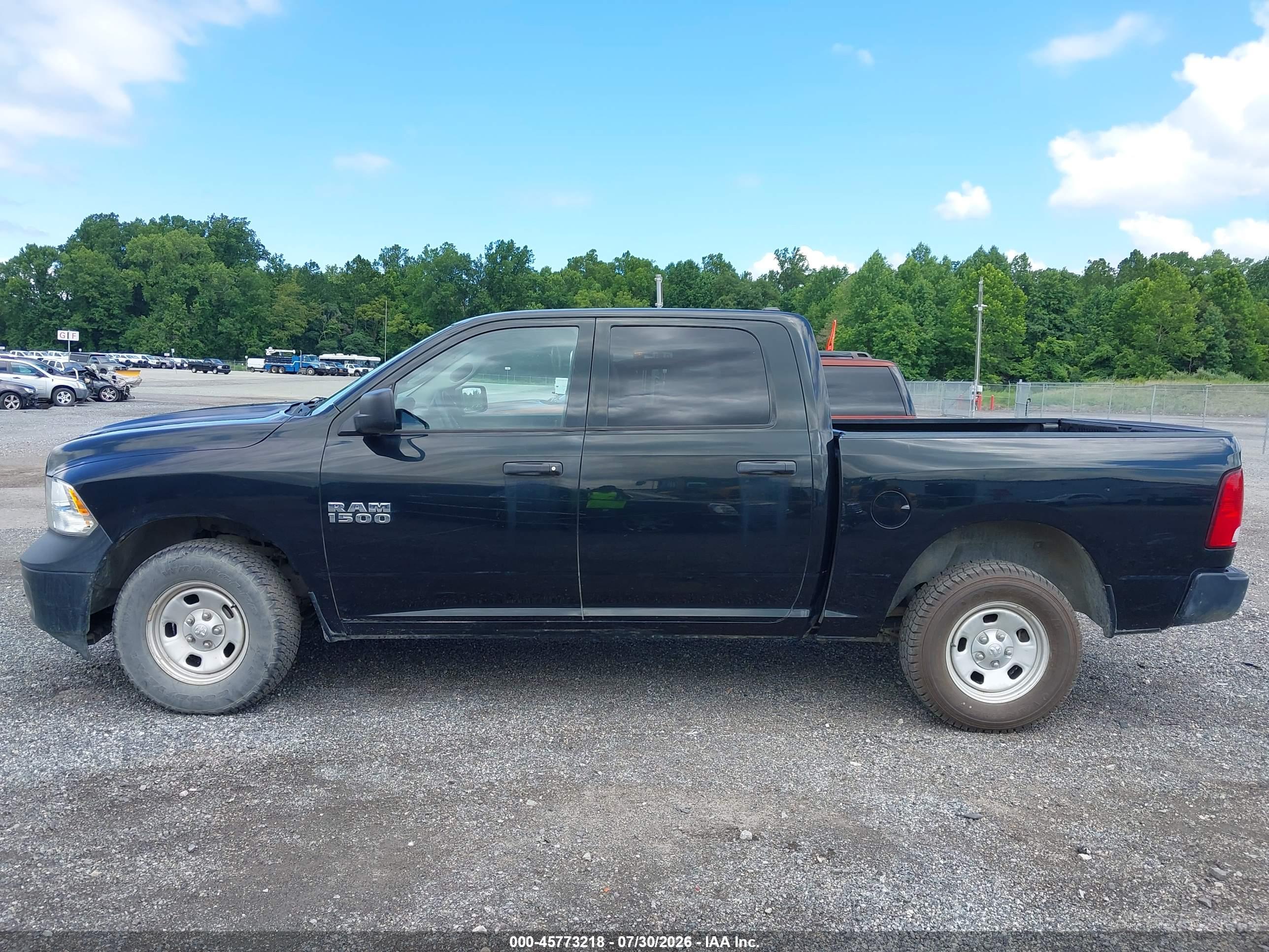 2017 RAM 1500 TRADESMAN  4X4 5'7 BOX