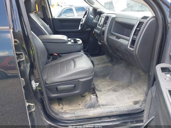 2017 RAM 1500 TRADESMAN  4X4 5'7 BOX