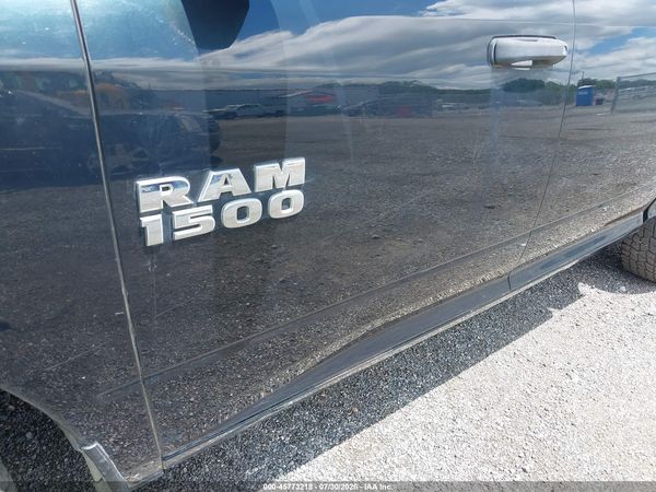 2017 RAM 1500 TRADESMAN  4X4 5'7 BOX