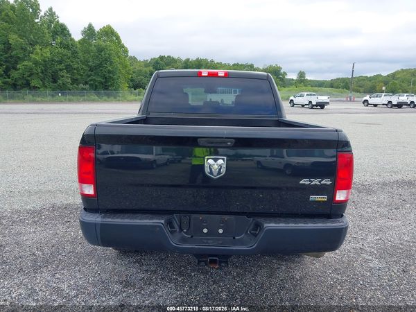 2017 RAM 1500 TRADESMAN  4X4 5'7 BOX