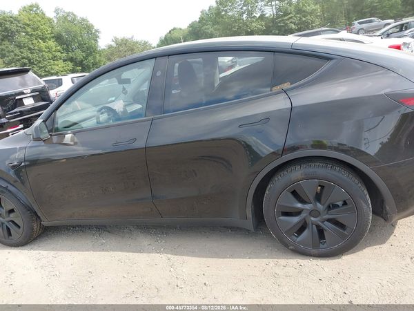 2025 TESLA MODEL Y