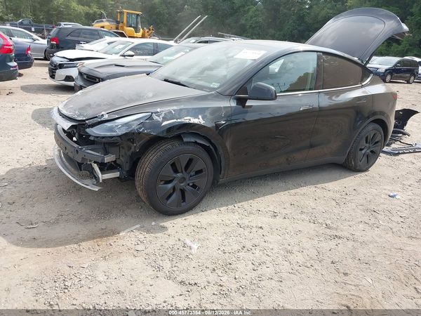 2025 TESLA MODEL Y