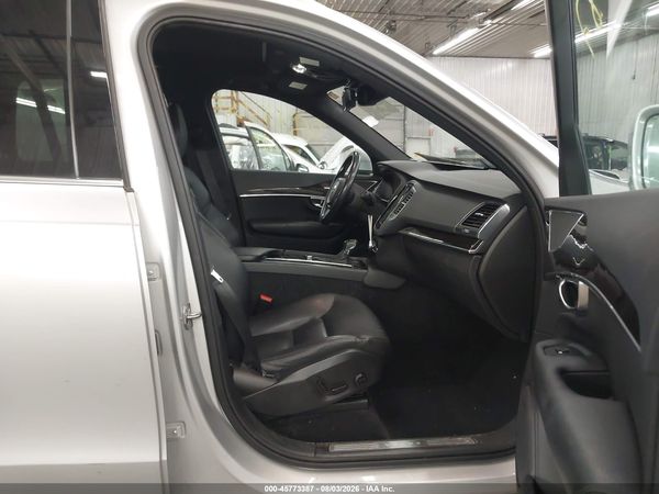 2019 VOLVO XC90 T6 MOMENTUM