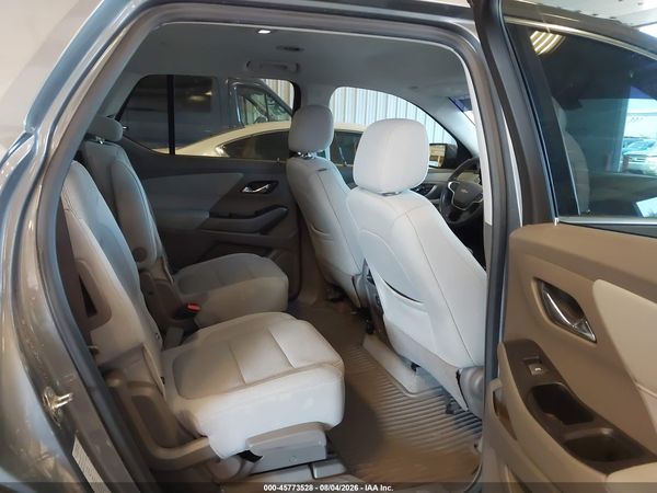 2018 CHEVROLET TRAVERSE 1LT — I8