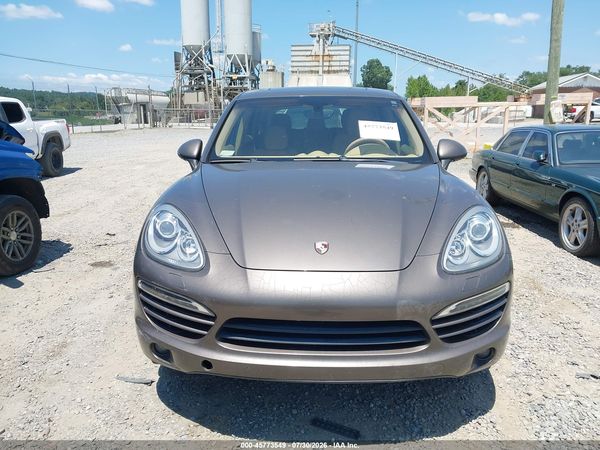2014 PORSCHE CAYENNE