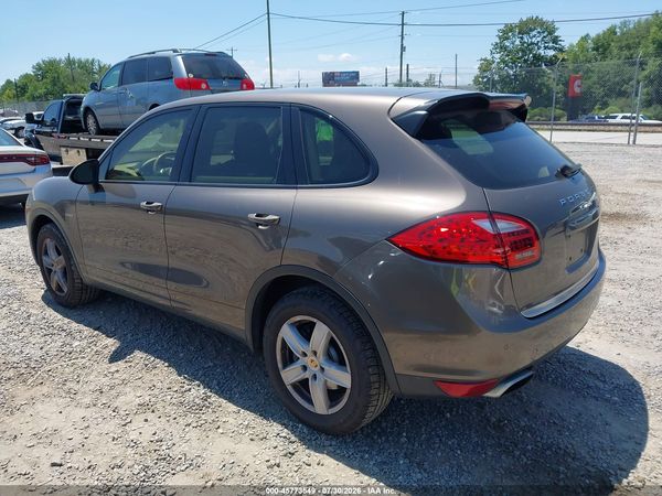 2014 PORSCHE CAYENNE