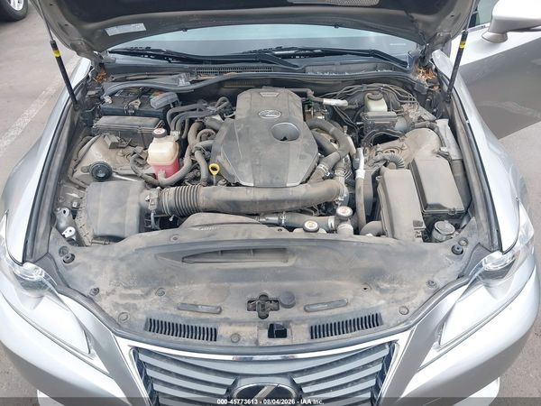 2016 LEXUS IS 200T