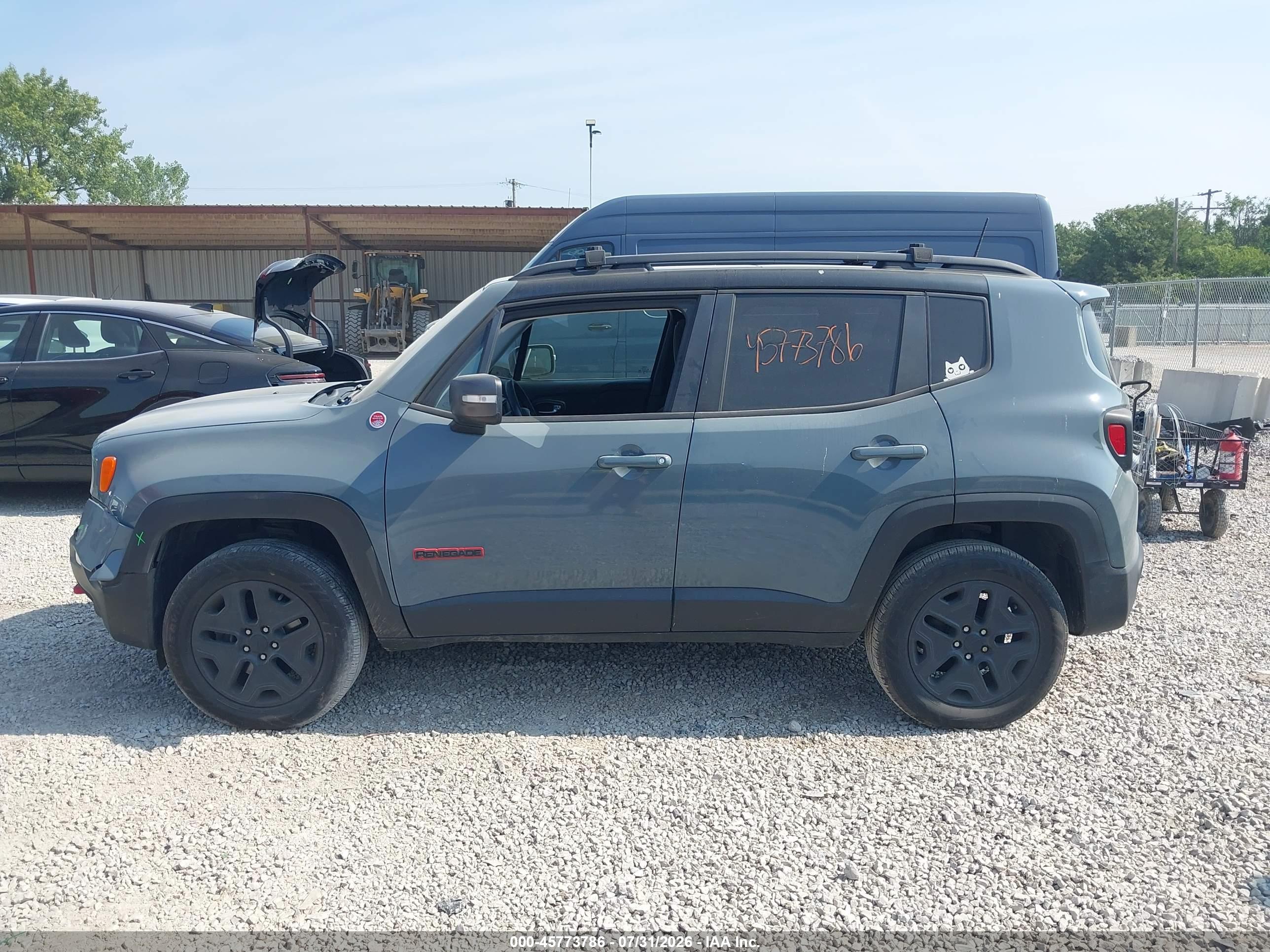 2018 JEEP RENEGADE TRAILHAWK 4X4