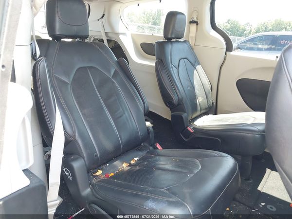 2018 CHRYSLER PACIFICA TOURING L — I8
